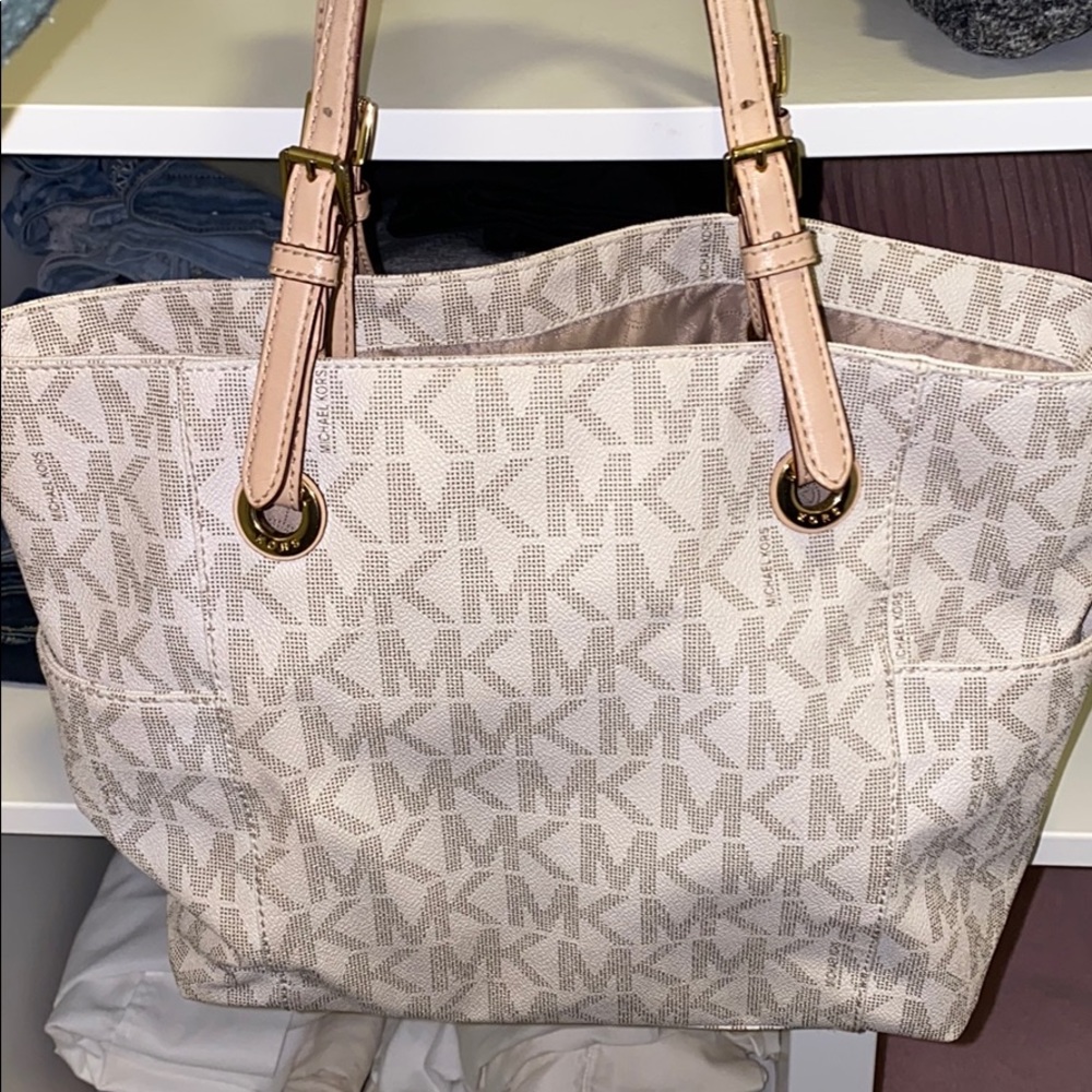 Michael Kors Vanilla Purse